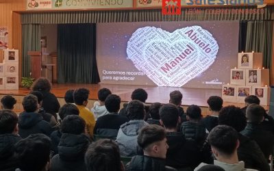 Emotivo homenaje para celebrar el Día de los Difuntos